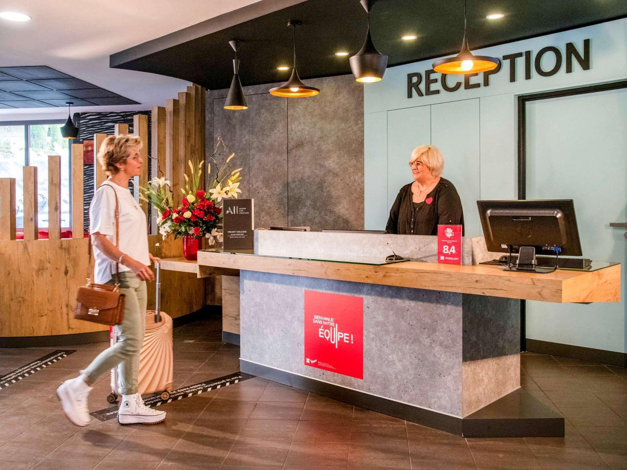 Ibis Cannes Mouans Sartoux Piscine Parking Gratuit Exteriér fotografie